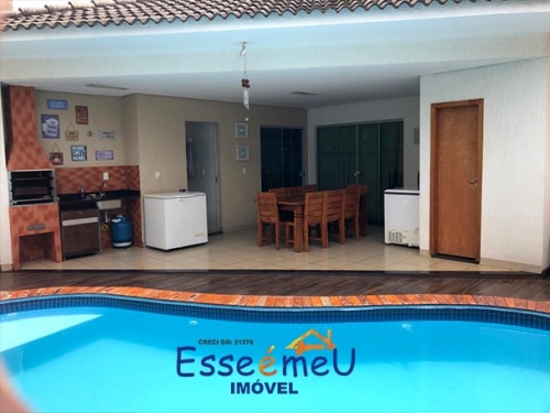 CASA TÉRREA 3Q SUÍTES - JARDINS MADRI 370m²