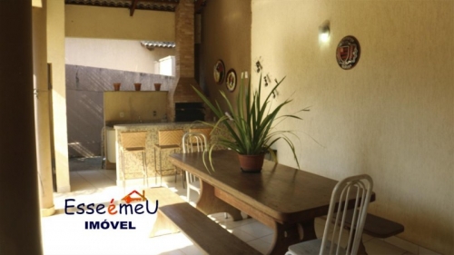 SOBRADO 4Q - JARDINS MADRI 944m²