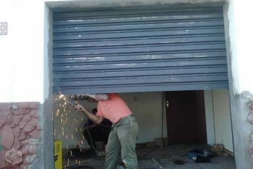Assistência em Porta Automática