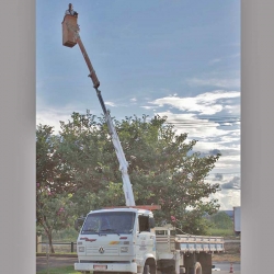 [Locação de Munck em Senador Canedo]