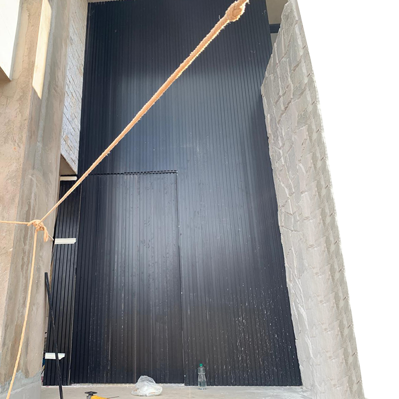 Porta Pivotante Modelo Ripado