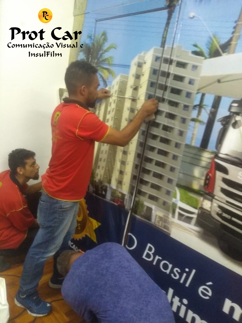 ADESIVO PAREDE