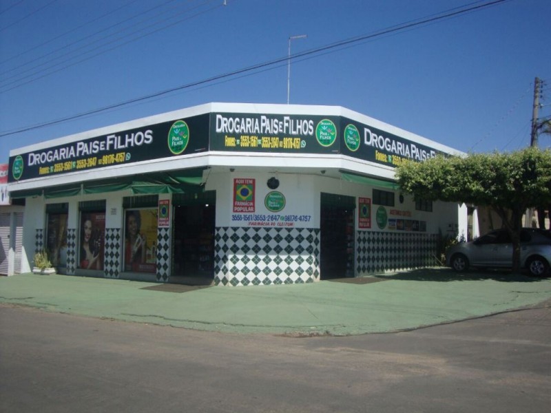 FACHADA PARA DROGARIAS