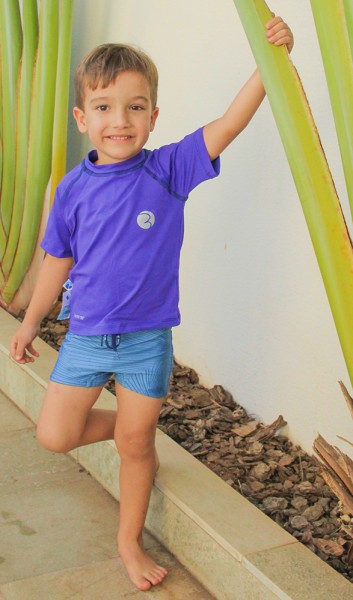 Camiseta de Proteção Solar Manga Curta UV e Sunga Infantil
