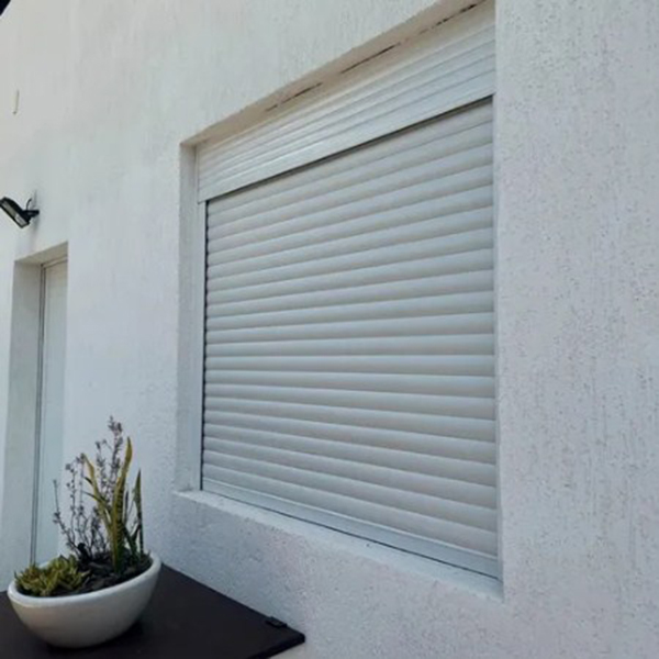 Janelas de Alumínio com Persiana Integrada